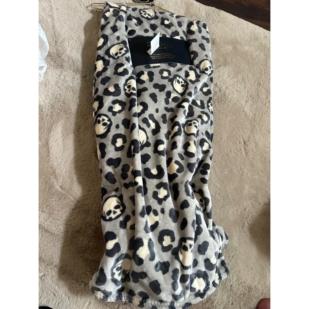 Rachel Roy Oversized Plush Throw Blanket Grey Leopard Skull Print 60x70 New